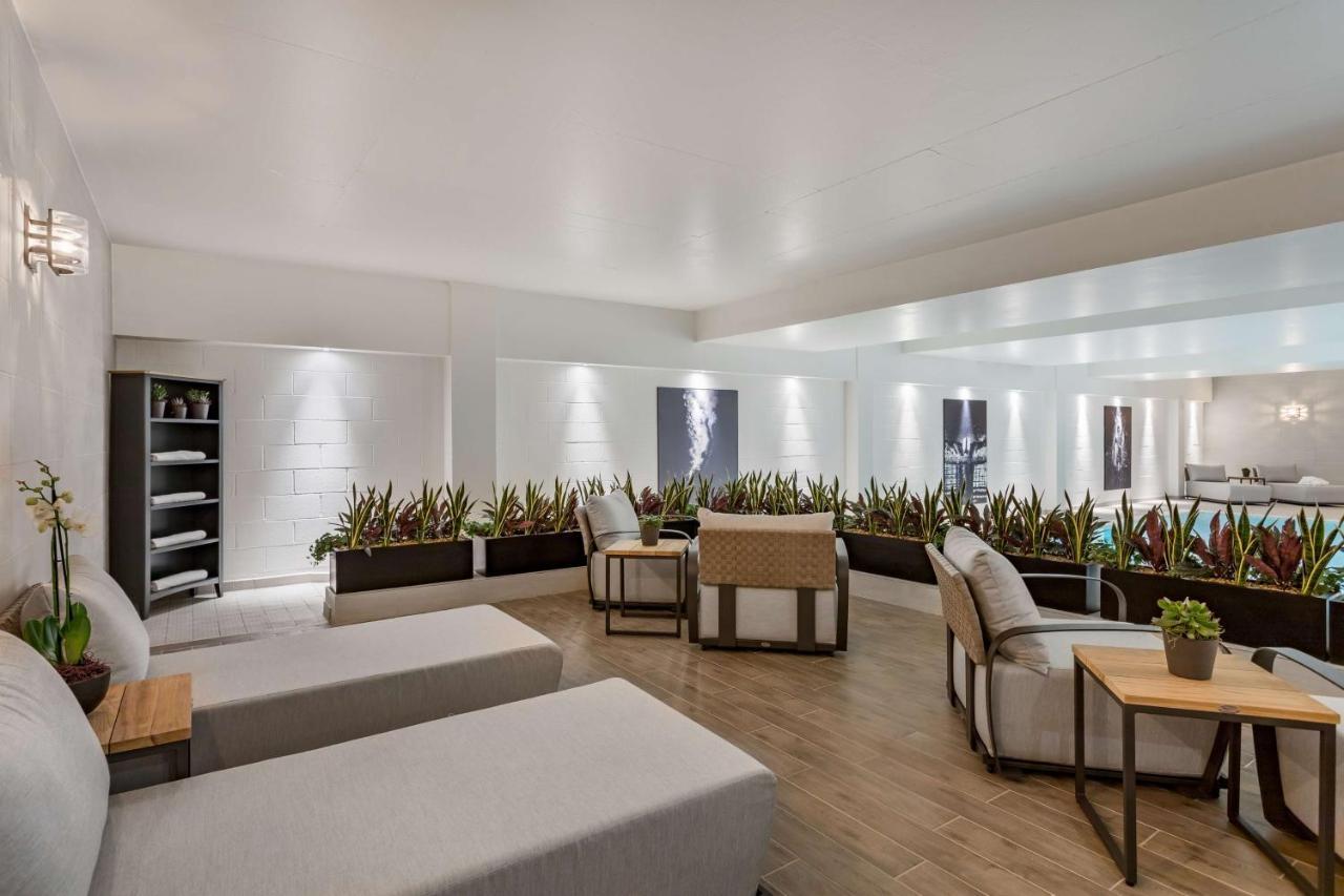 Radisson Blu London Stansted Airport Hotel 4*